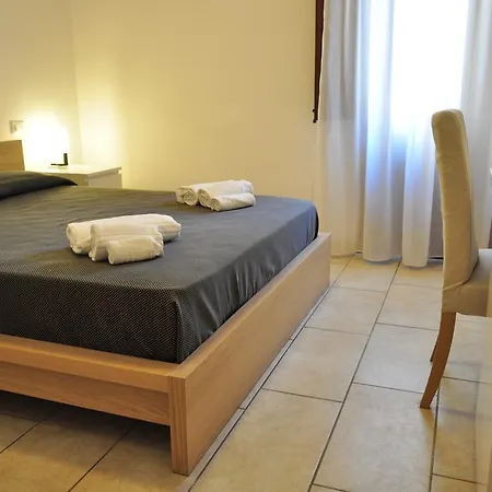 Rooms And Breakfast Zefiro San Vito Lo Capo Chambre photo