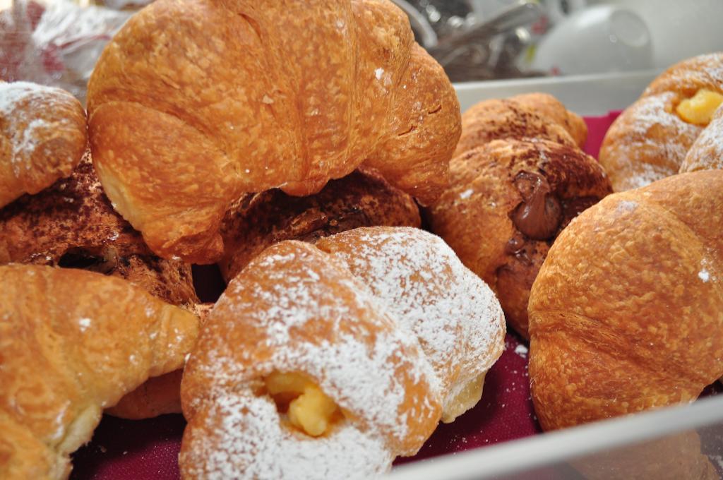 Rooms And Breakfast Zefiro Gasthof 3*